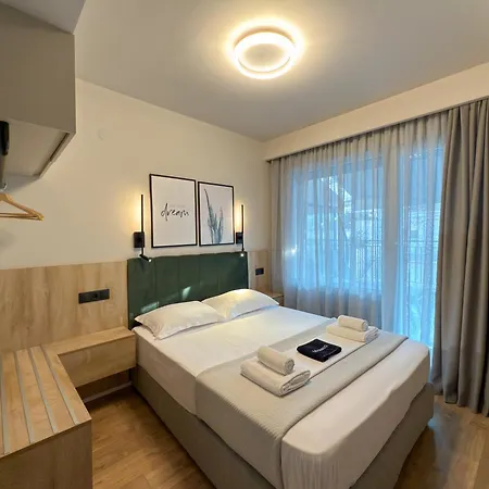 Liv Luxury Mini Penthouse Center 7b