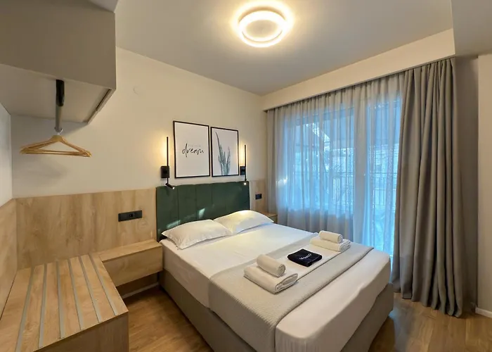 Liv Luxury Mini Penthouse Center 7b