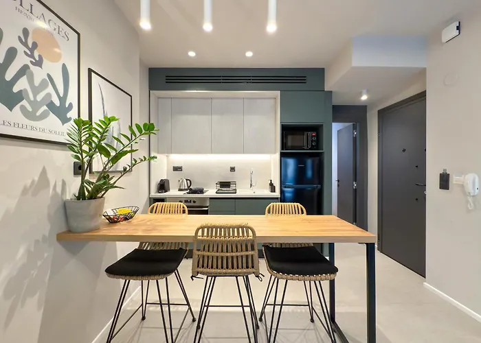 Liv Luxury Mini Penthouse Center 7b דירה *
