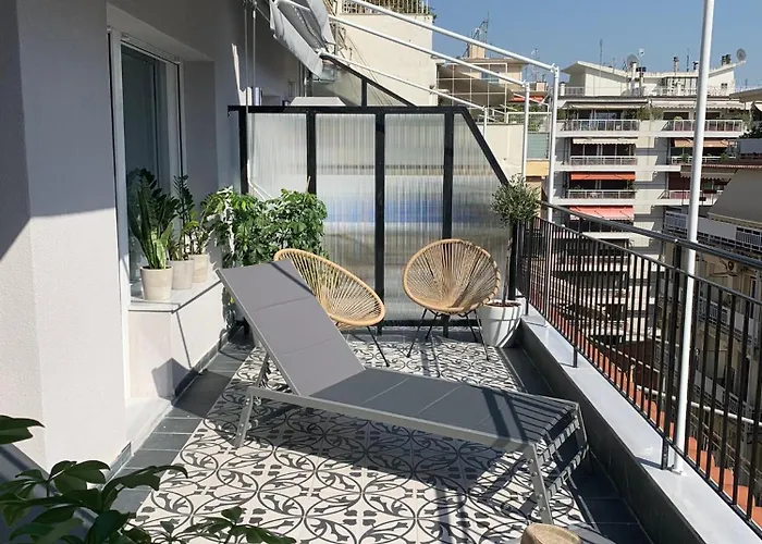 Liv Luxury Mini Penthouse Center 7b *