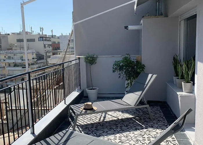 Liv Luxury Mini Penthouse Center 7b סלוניקי